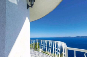 Apartment Rio 2 with sea view, free parking, wifi